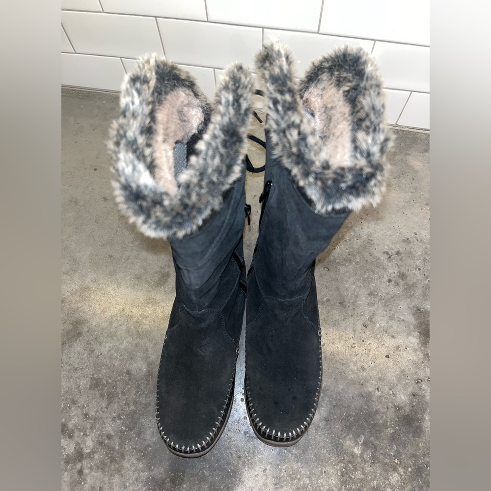 The North Face Women's Lace Up Boots - Black and Gray